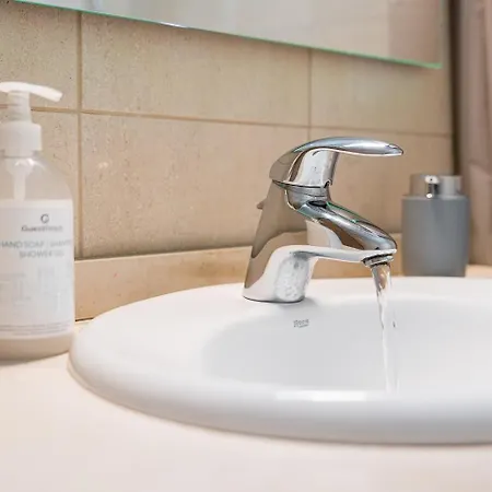 Guestready - Modern Near 아파트 *