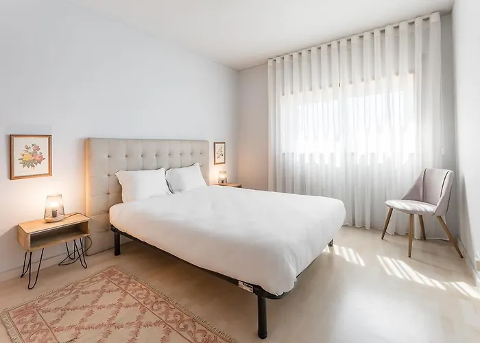 Guestready - Modern Near شقة